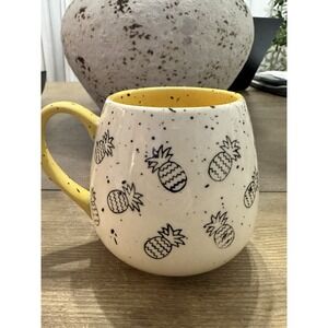 Meritage Mug Cup Pineapple White Yellow Black Speckled 4"x3" (13" circumference)